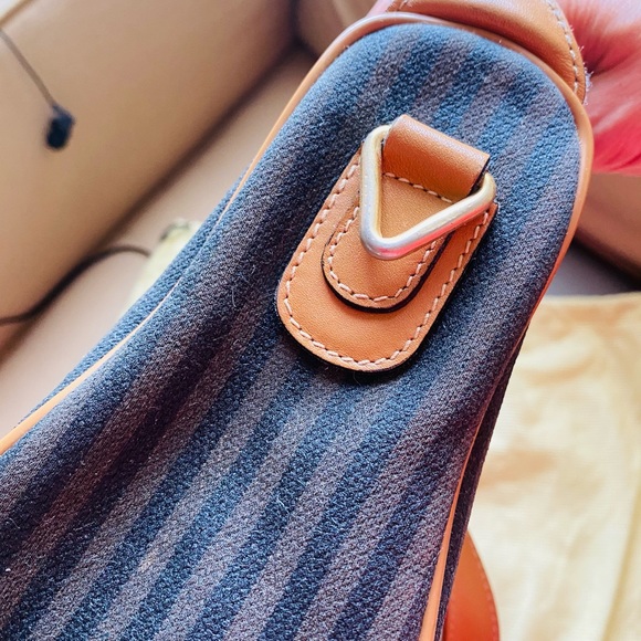 100% authentic Fendi tote - Picture 10 of 12